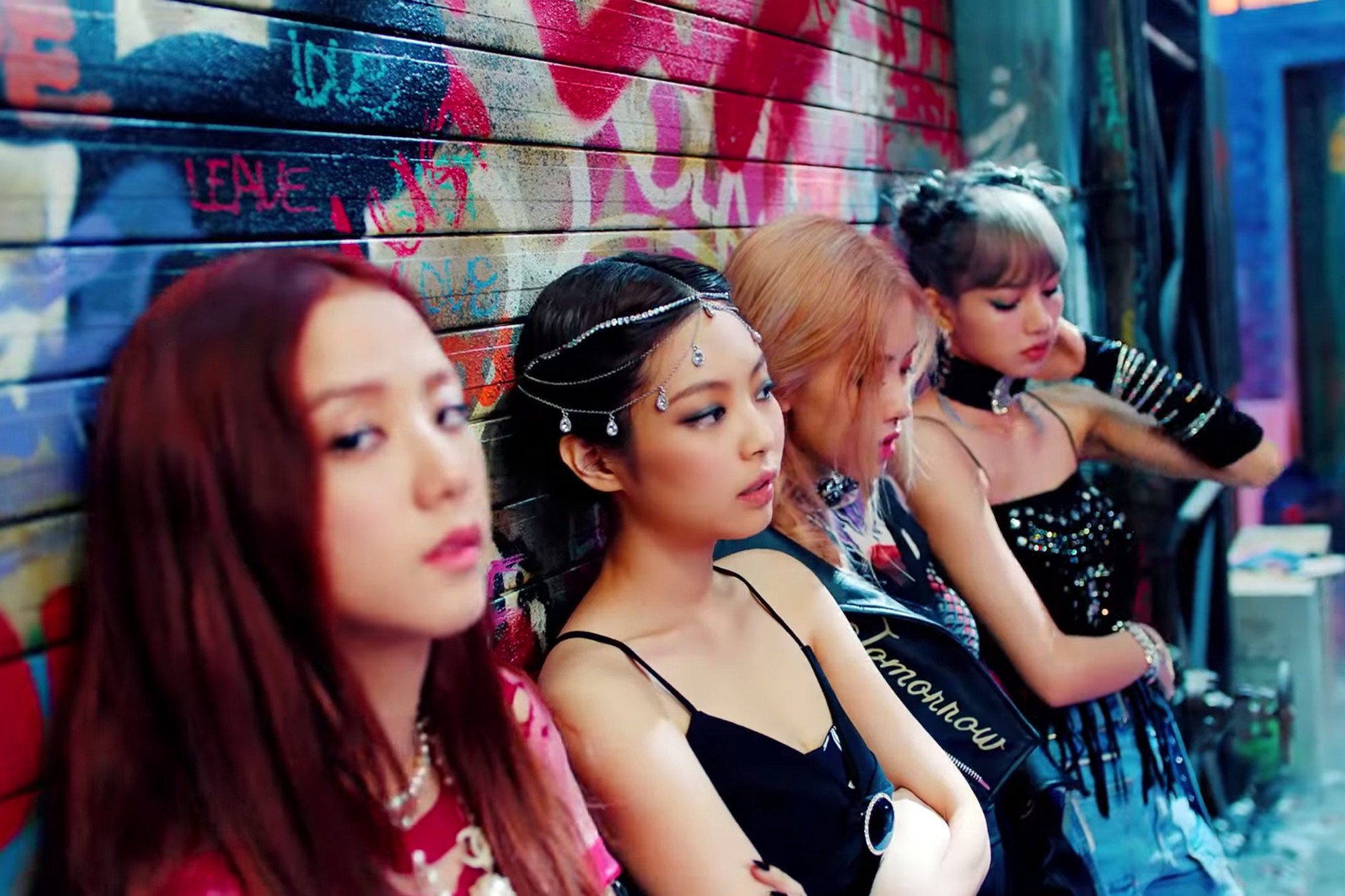 BlackPink trở lại, phá bỏ định kiến “một màu” hay “Jennie và những người bạn”! - Ảnh 7. BlackPink trở lại, phá bỏ định kiến “một màu” hay “Jennie và những người bạn”! - Ảnh 7.
