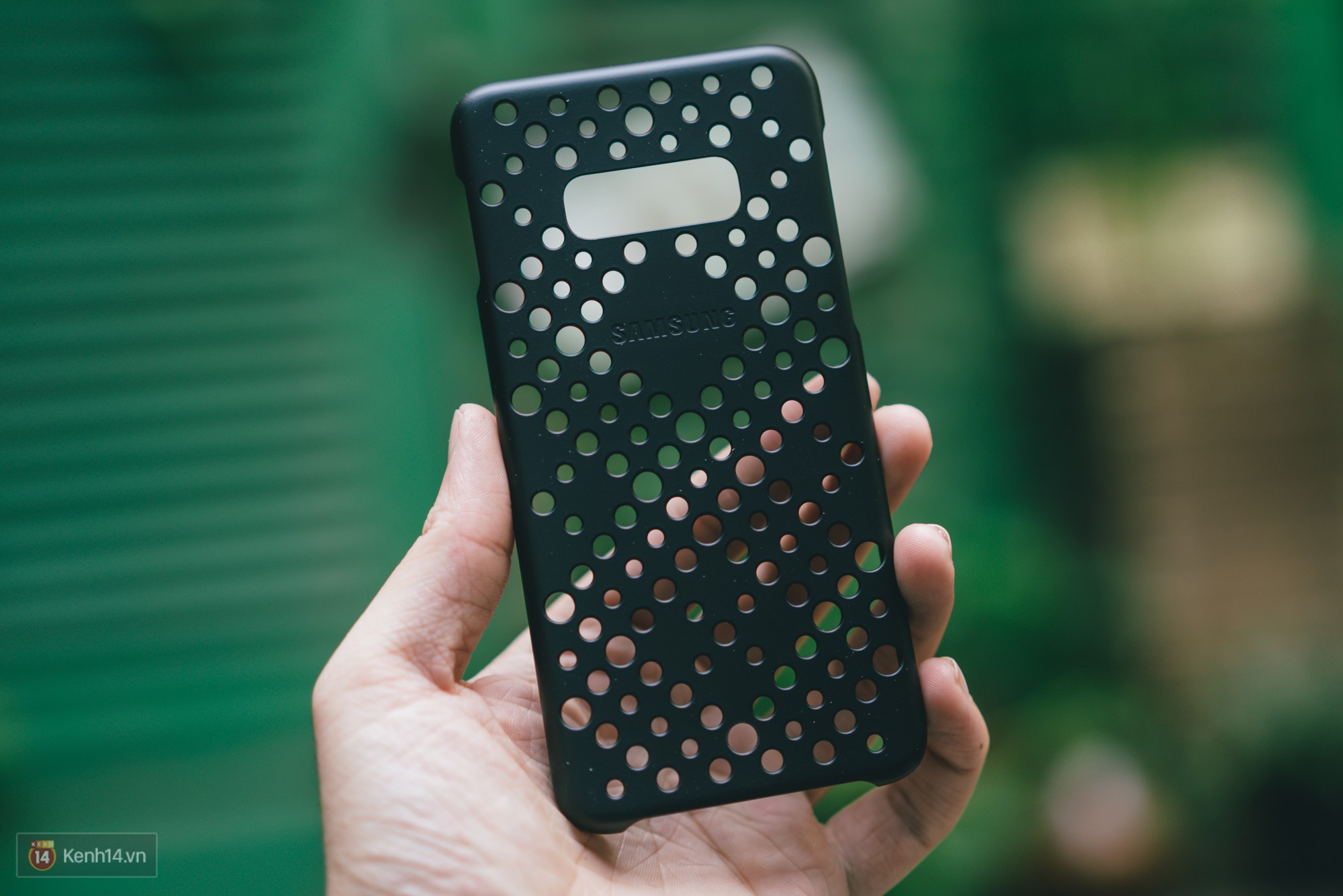 Trải nghiệm 1 tuần sử dụng Samsung Galaxy S10e - Bản mẫu ho&agrave;n hảo cho smartphone nhỏ gọn? - Ảnh 4.