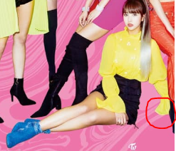 Ngàn chấm với đội thiết kế của JYP: Hết xóa chân trong Yes or Yes lại xóa tay thành viên TWICE trong Fancy! - Ảnh 3.