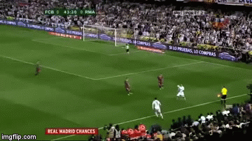 Quang Hải chuyền b&oacute;ng bằng lưng như Ronaldo, tạo n&ecirc;n pha b&oacute;ng hiếm c&oacute; kh&oacute; t&igrave;m ở V.League 2019 - Ảnh 2.