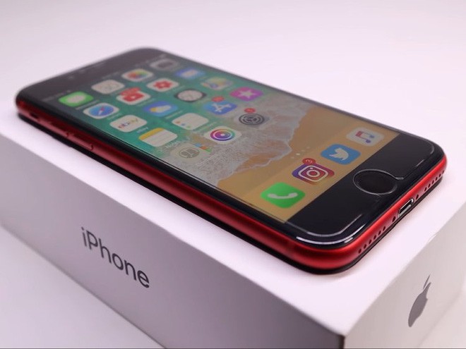 YouTuber mua iPhone 8 đã hỏng với giá 200 USD, sửa xong đẹp không khác gì hàng mới 750 USD - Ảnh 9.