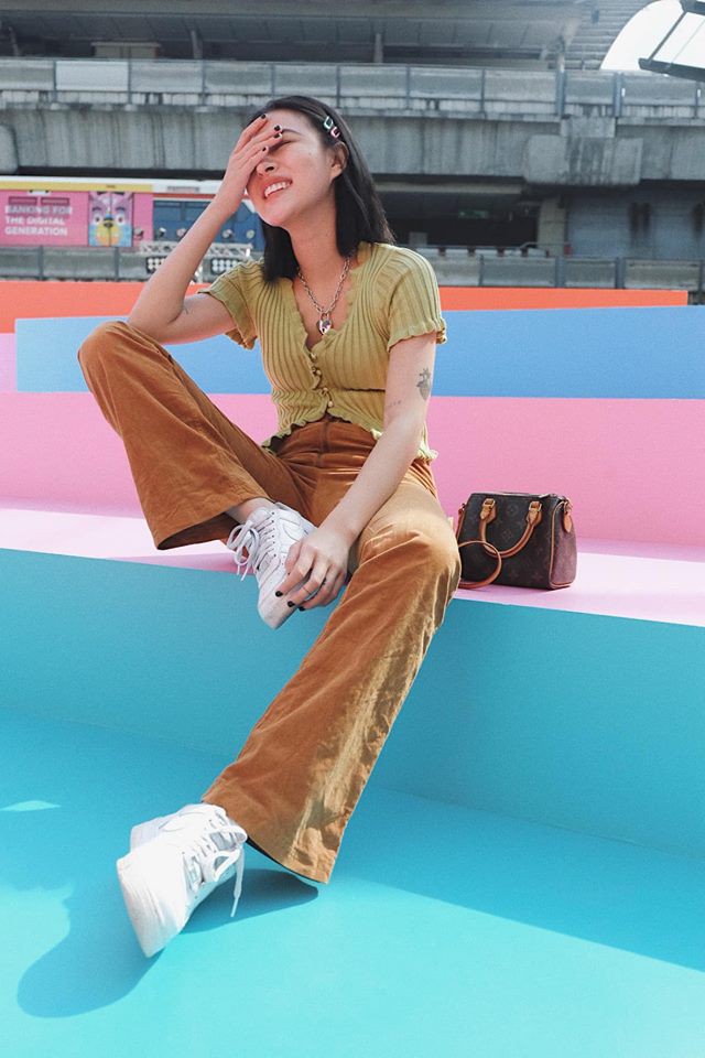 Hè mới ngấp nghé mà Chi Pu và tình tin đồn của Sơn Tùng đã diện street style mát mẻ, khoe ngực gợi cảm - Ảnh 8.