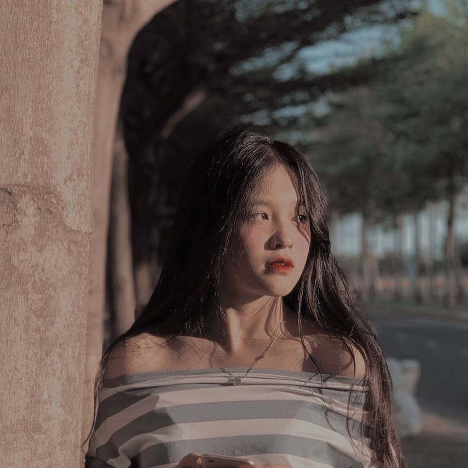 Nữ sinh Đồng Nai nổi như cồn sau một lần bị đăng ảnh trên Facebook, được khen giống Han Sara nhưng dễ thương hơn - Ảnh 1. Nữ sinh Đồng Nai nổi như cồn sau một lần bị đăng ảnh trên Facebook, được khen giống Han Sara nhưng dễ thương hơn - Ảnh 1.