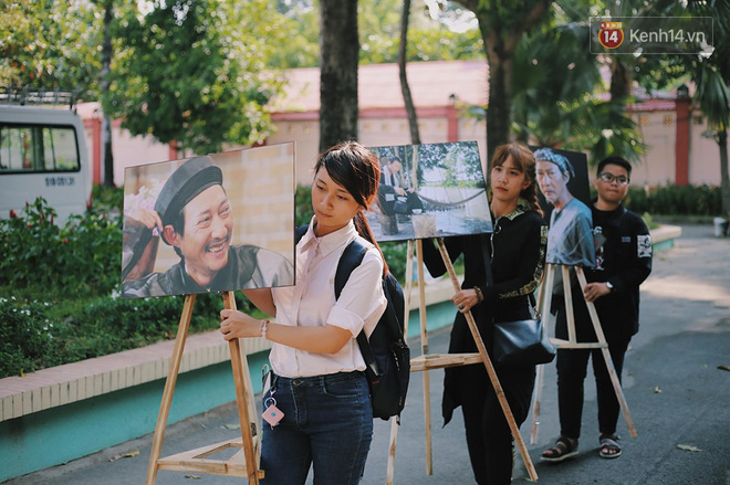 Hoa hậu Diễm Hương, MC Cát Tường và nhiều đồng nghiệp đến viếng đám tang cố nghệ sĩ Lê Bình - Ảnh 2.