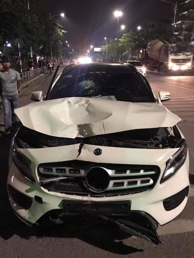 Vụ tài xế Mercedes tông 2 người phụ nữ tử vong ở hầm Kim Liên rồi bỏ chạy: Tài xế khai sử dụng rượu bia khi đi họp lớp, một trong hai nạn nhân là giáo viên Tiểu học - Ảnh 1.