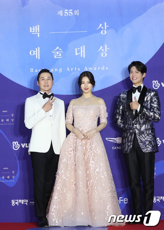 Siêu thảm đỏ khủng nhất lịch sử Baeksang: Suzy và IU xuất thần với đầm công chúa, Hyun Bin dẫn đầu 50 sao Hàn quyền lực - Ảnh 2.