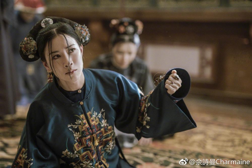 Trả lương bèo bọt như TVB: Xa Thi Mạn tháo chạy sang Trung Quốc, có người đổi nghề làm vệ sĩ cho Choi Si Won? - Ảnh 3. Trả lương bèo bọt như TVB: Xa Thi Mạn tháo chạy sang Trung Quốc, có người đổi nghề làm vệ sĩ cho Choi Si Won? - Ảnh 3.