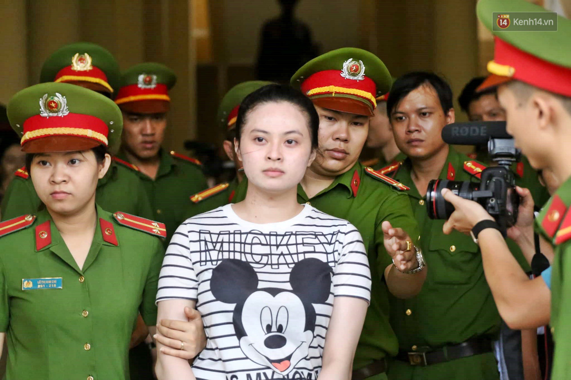 Ông trùm ma tuý Văn Kính Dương bảo vệ người tình và đồng bọn bị hắn lợi dụng như thế nào? - Ảnh 2. Ông trùm ma tuý Văn Kính Dương bảo vệ người tình và đồng bọn bị hắn lợi dụng như thế nào? - Ảnh 2.