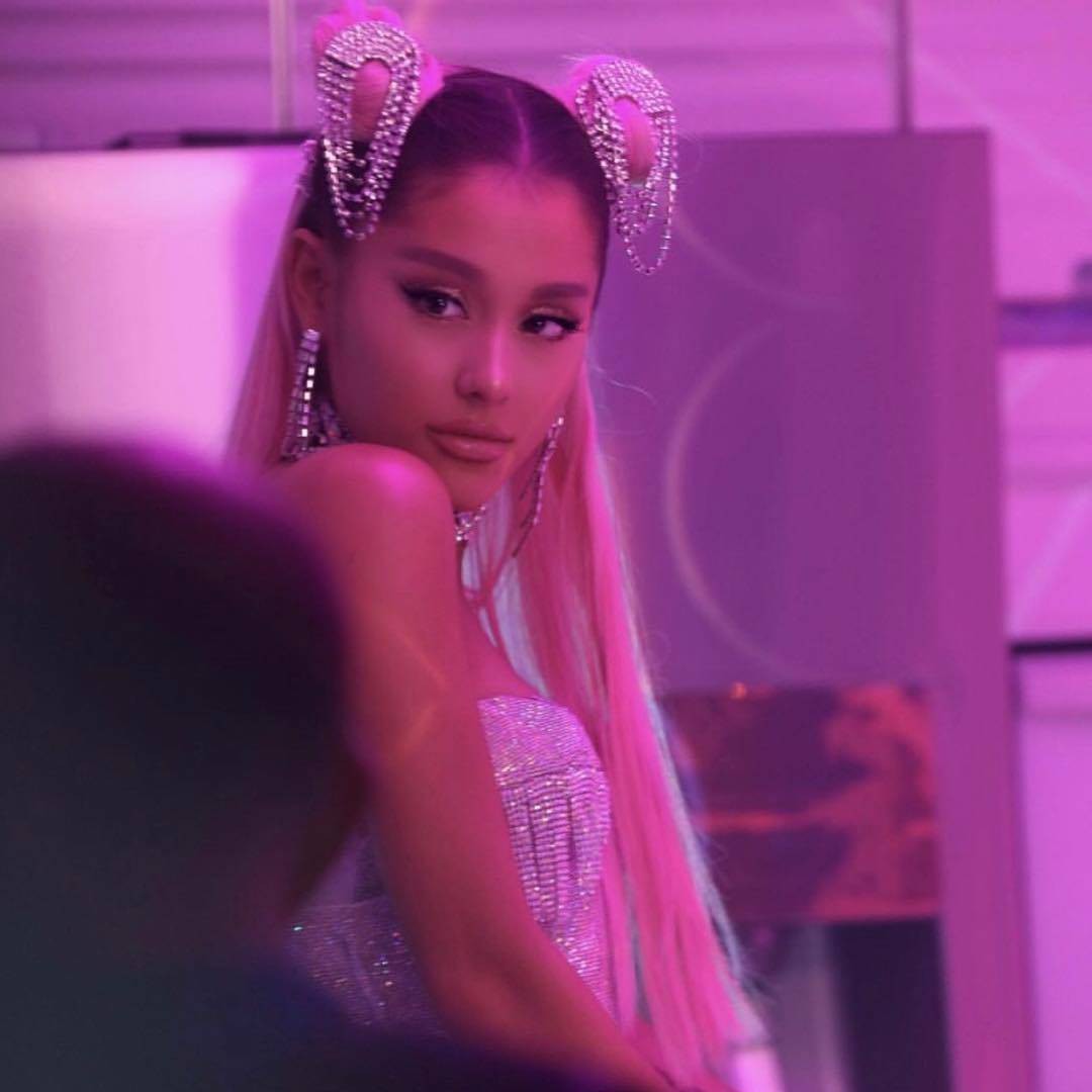 Top 10 ca khúc thành công nhất trên BXH Hot 100 trong quý đầu 2019: Sau tất cả, Ariana Grande vẫn giành ngôi bá chủ - Ảnh 1. Top 10 ca khúc thành công nhất trên BXH Hot 100 trong quý đầu 2019: Sau tất cả, Ariana Grande vẫn giành ngôi bá chủ - Ảnh 1.