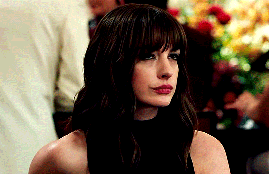 Nhìn lại vẻ đẹp nữ thần của công chúa Anne Hathaway trên màn ảnh - Ảnh 2.