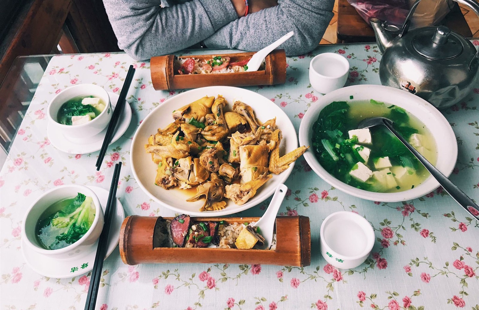 Ngày càng nhiều người đi Phượng Hoàng Cổ Trấn nhưng ngoài cảnh đẹp thì cũng đừng quên có rất nhiều món ngon này - Ảnh 8. Ngày càng nhiều người đi Phượng Hoàng Cổ Trấn nhưng ngoài cảnh đẹp thì cũng đừng quên có rất nhiều món ngon này - Ảnh 8.