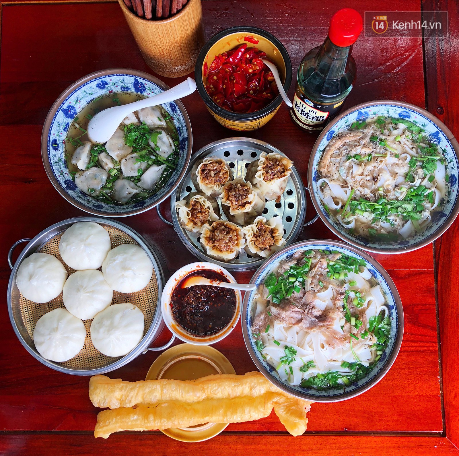 Ngày càng nhiều người đi Phượng Hoàng Cổ Trấn nhưng ngoài cảnh đẹp thì cũng đừng quên có rất nhiều món ngon này - Ảnh 6. Ngày càng nhiều người đi Phượng Hoàng Cổ Trấn nhưng ngoài cảnh đẹp thì cũng đừng quên có rất nhiều món ngon này - Ảnh 6.