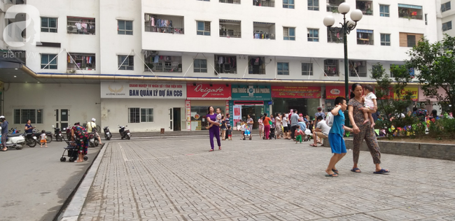 T&uacute;i r&aacute;c bị n&eacute;m từ tầng 36 chung cư HH Linh Đ&agrave;m xuống s&acirc;n, b&eacute; trai 4 tuổi tho&aacute;t nạn trong gang tấc - Ảnh 3.