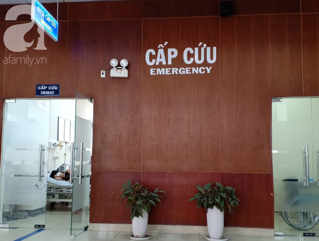 Chở con g&aacute;i đi thăm &ocirc;ng ngoại bệnh nặng, người mẹ đ&acirc;m đầu v&agrave;o trụ đ&egrave;n, phải bỏ một b&ecirc;n mắt - Ảnh 4.