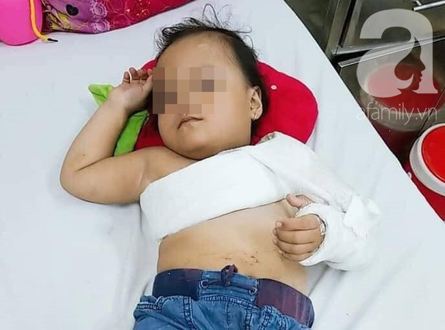 Chở con g&aacute;i đi thăm &ocirc;ng ngoại bệnh nặng, người mẹ đ&acirc;m đầu v&agrave;o trụ đ&egrave;n, phải bỏ một b&ecirc;n mắt - Ảnh 6.