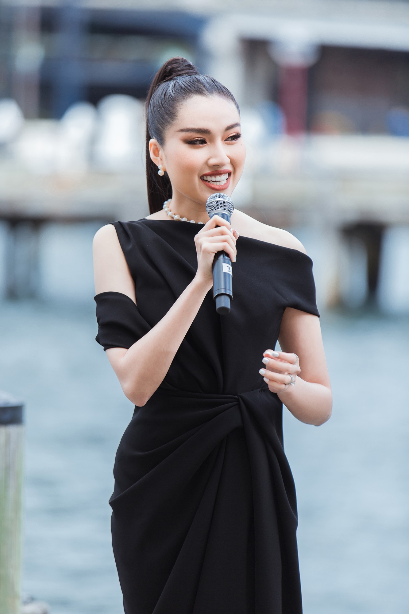 Show mới nhất của Đỗ Mạnh Cường tại Úc: Hà Tăng kín như bưng vẫn đẹp ngút trời, Mỹ Linh và Tiểu Vy trông đều khác lạ - Ảnh 11. Show mới nhất của Đỗ Mạnh Cường tại Úc: Hà Tăng kín như bưng vẫn đẹp ngút trời, Mỹ Linh và Tiểu Vy trông đều khác lạ - Ảnh 11.