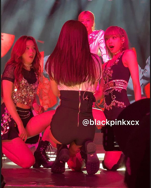 Tour diễn Bắc Mỹ của BLACKPINK kết thúc: Dấu ấn đẳng cấp của một girlgroup hàng đầu Kpop hay nỗi thất vọng của fan quốc tế? - Ảnh 5. Tour diễn Bắc Mỹ của BLACKPINK kết thúc: Dấu ấn đẳng cấp của một girlgroup hàng đầu Kpop hay nỗi thất vọng của fan quốc tế? - Ảnh 5.