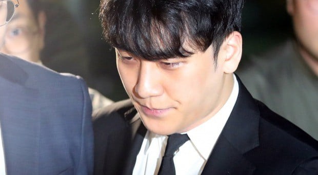 Đây là kết luận chính thức của tòa án về lệnh bắt giữ Seungri và nụ cười gây tranh cãi của nghi phạm - Ảnh 6.