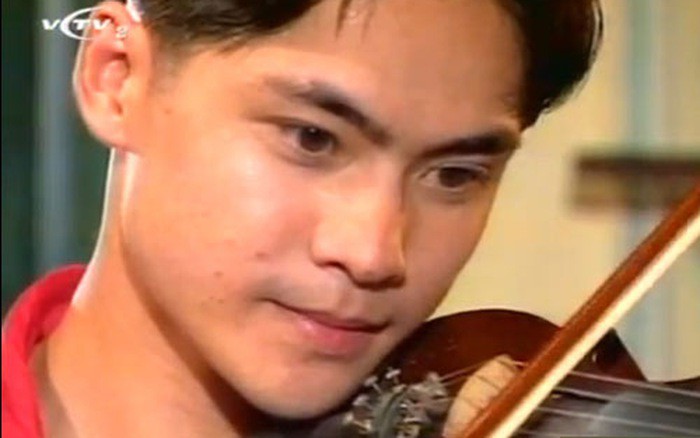 Nhìn ảnh lúc trẻ của diễn viên Người Vợ Ba, cứ tưởng cực phẩm nam thần Hongkong nào đó! - Ảnh 4. Nhìn ảnh lúc trẻ của diễn viên Người Vợ Ba, cứ tưởng cực phẩm nam thần Hongkong nào đó! - Ảnh 4.