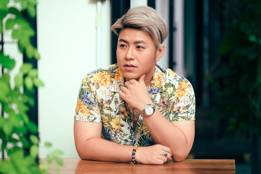 Xôn xao trước hình ảnh Akira Phan phát tướng bất thường, đầu “trọc lóc” đến mức khó lòng nhận ra - Ảnh 4. Xôn xao trước hình ảnh Akira Phan phát tướng bất thường, đầu “trọc lóc” đến mức khó lòng nhận ra - Ảnh 4.