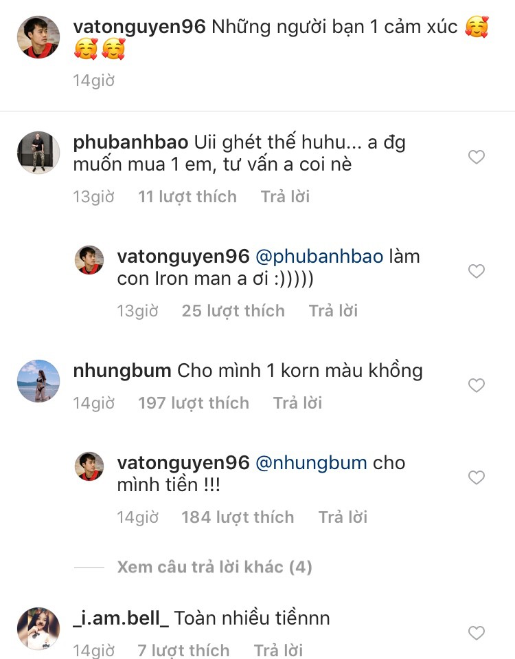 Đẳng cấp khoe gia tài đồ chơi của Văn Toàn: Dân tình trầm trồ về độ rich, bạn gái vào xí ngay 1 thứ! - Ảnh 3. Đẳng cấp khoe gia tài đồ chơi của Văn Toàn: Dân tình trầm trồ về độ rich, bạn gái vào xí ngay 1 thứ! - Ảnh 3.