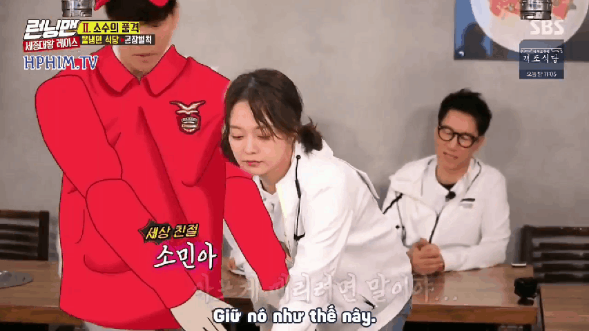 Running Man: Jeon So Min chơi khăm khiến Yoo Jae Suk bị... đánh đau điếng - Ảnh 3.