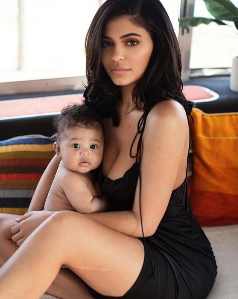 Vừa tròn 1 tuổi, con gái Stormi góp phần không nhỏ vào khối tài sản tỉ đô của Kylie Jenner bằng cách thức không ngờ - Ảnh 5.