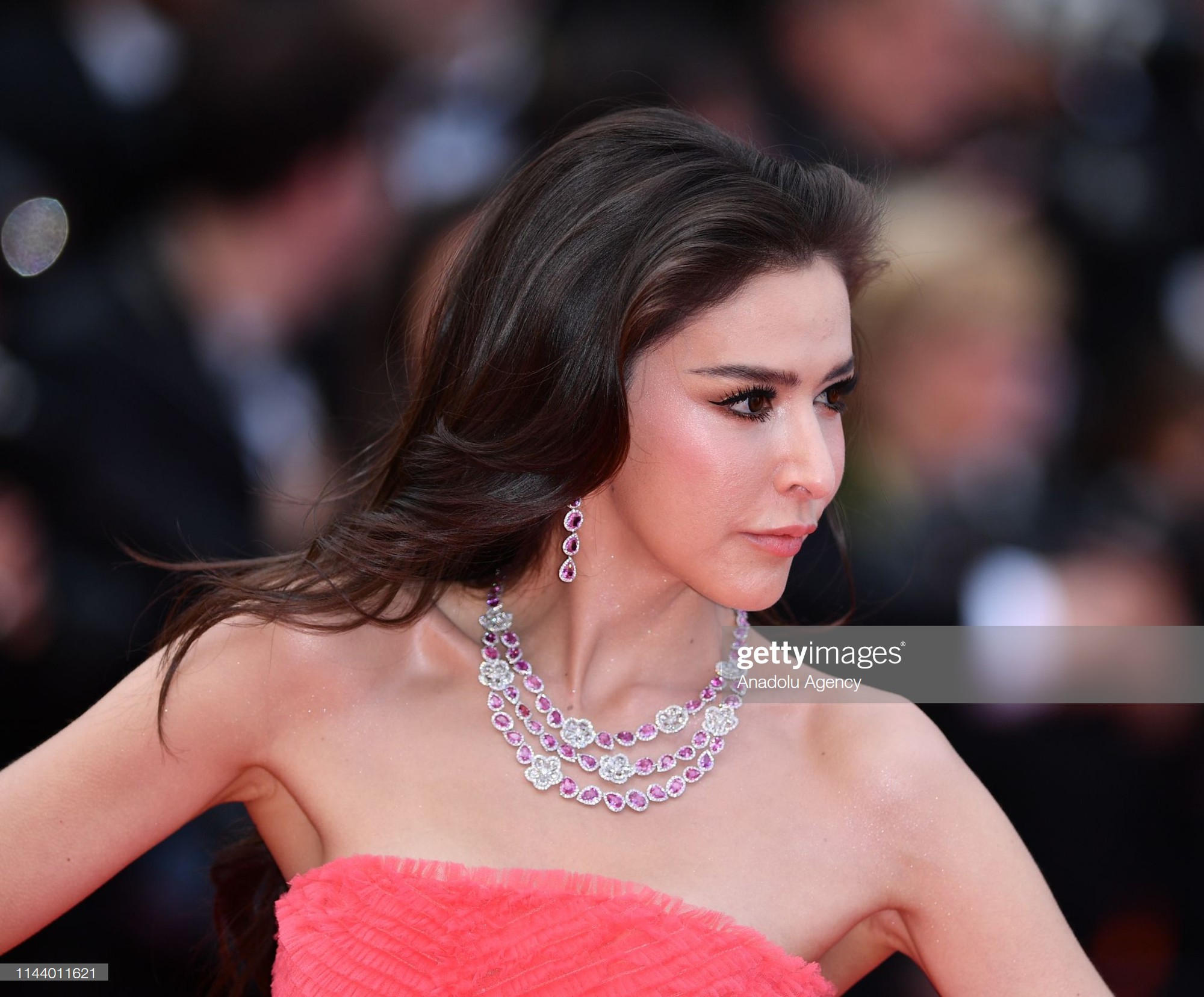 Ngày thứ 2 Cannes xuất hiện nữ thần nhan sắc chặt chém thảm đỏ, khiến Phạm Băng Băng Thái Lan chịu lép vế - Ảnh 5. Ngày thứ 2 Cannes xuất hiện nữ thần nhan sắc chặt chém thảm đỏ, khiến Phạm Băng Băng Thái Lan chịu lép vế - Ảnh 5.