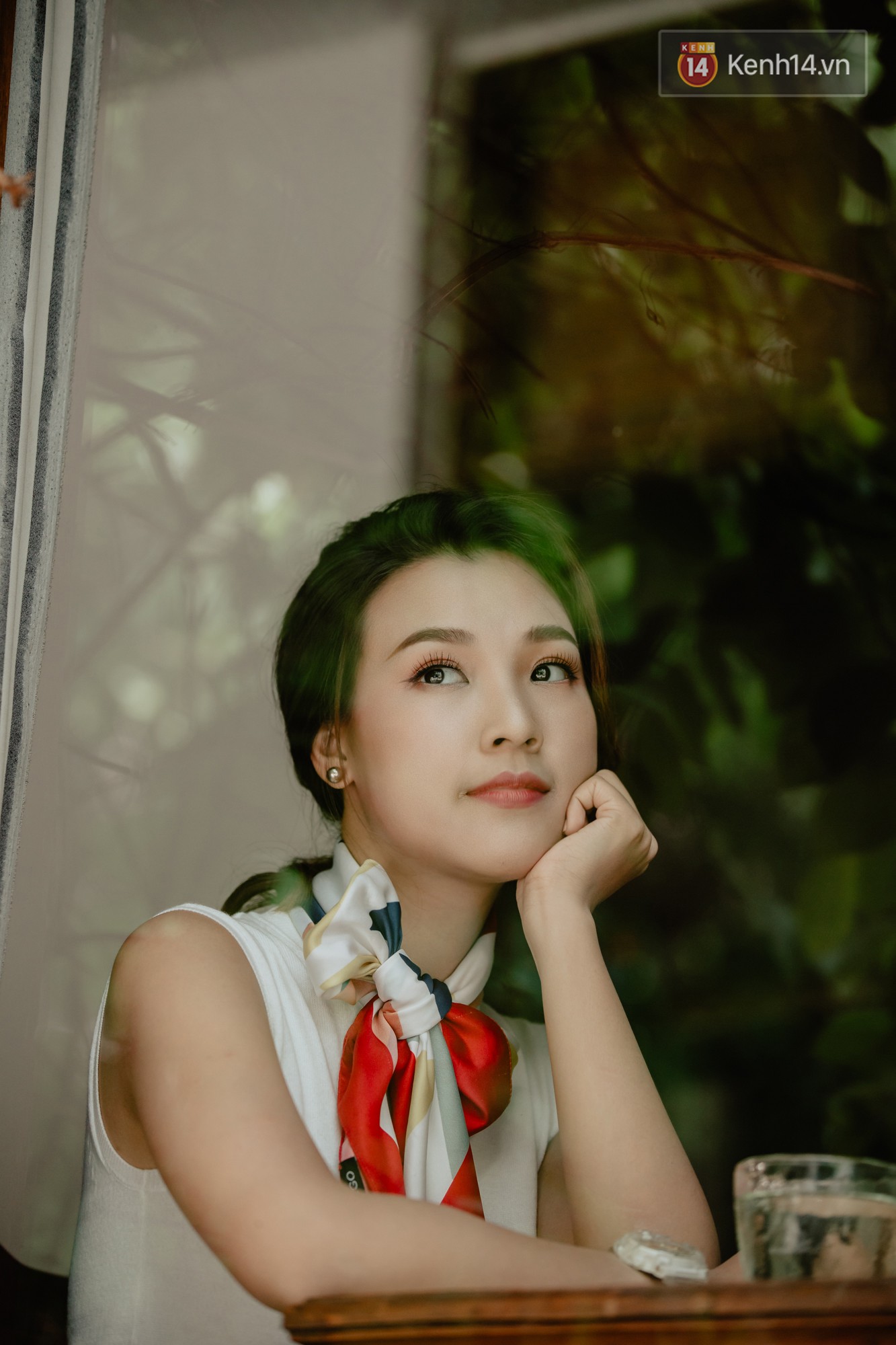 Hoàng Oanh: Năm 18 tuổi từng bỏ vai có cảnh nóng của anh Victor Vũ để giữ lấy tình yêu - Ảnh 3. Hoàng Oanh: Năm 18 tuổi từng bỏ vai có cảnh nóng của anh Victor Vũ để giữ lấy tình yêu - Ảnh 3.