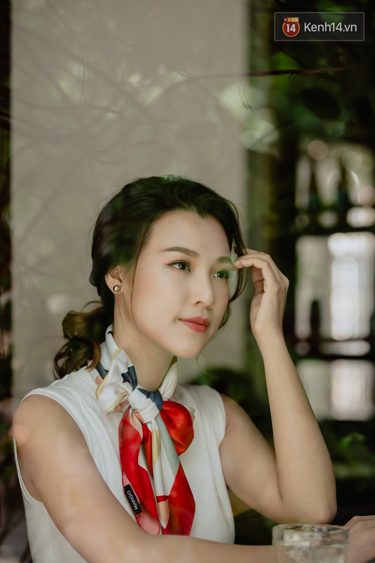 Hoàng Oanh: Năm 18 tuổi từng bỏ vai có cảnh nóng của anh Victor Vũ để giữ lấy tình yêu - Ảnh 7. Hoàng Oanh: Năm 18 tuổi từng bỏ vai có cảnh nóng của anh Victor Vũ để giữ lấy tình yêu - Ảnh 7.