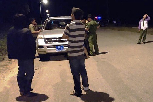 Vụ tạt ax&iacute;t ở Quảng Ng&atilde;i: Thu thập nhiều t&agrave;i liệu, chứng cứ quan trọng - Ảnh 1.
