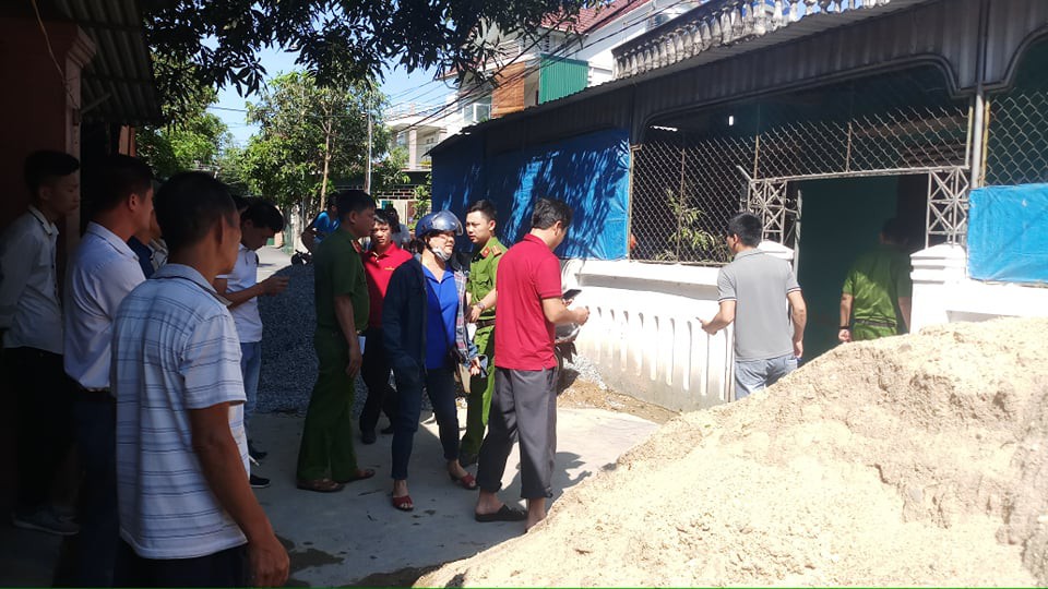 Hà Tĩnh: Nghi án chồng cứa cổ vợ là nhân viên ngân hàng rồi mổ bụng tự tử - Ảnh 1. Hà Tĩnh: Nghi án chồng cứa cổ vợ là nhân viên ngân hàng rồi mổ bụng tự tử - Ảnh 1.