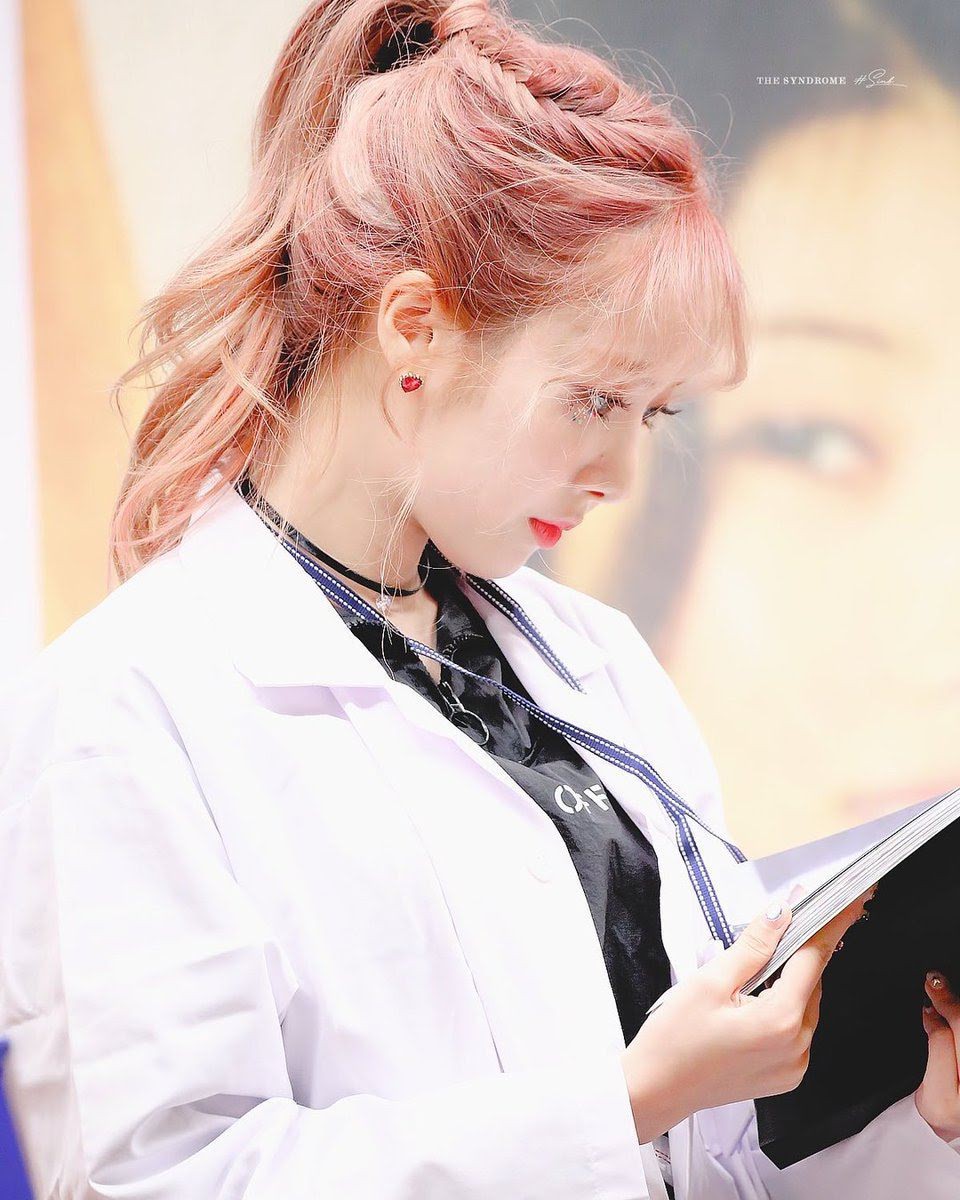 Gặp được bác sĩ như dàn idol Kpop tuyệt sắc này, chắc ai cũng muốn đến bệnh viện để khám bệnh tương tư mỗi ngày - Ảnh 8.