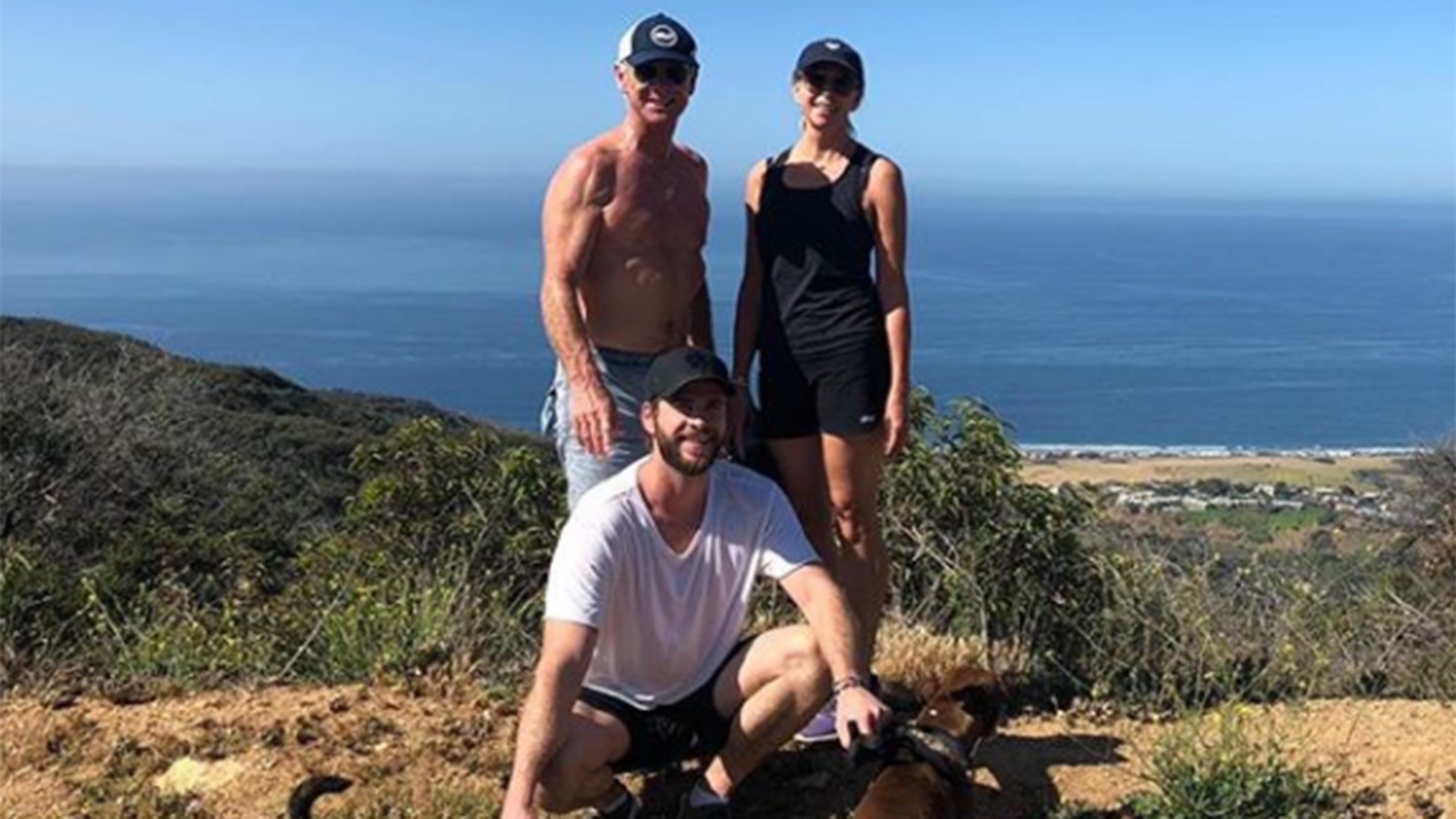 Thor's father, Chris Hemsworth, suddenly caused a storm: Who is better than the super-hot Australian product - Picture 4. Thor's father, Chris Hemsworth, suddenly caused a storm: Who is better than the super-hot Australian product - Picture 4.