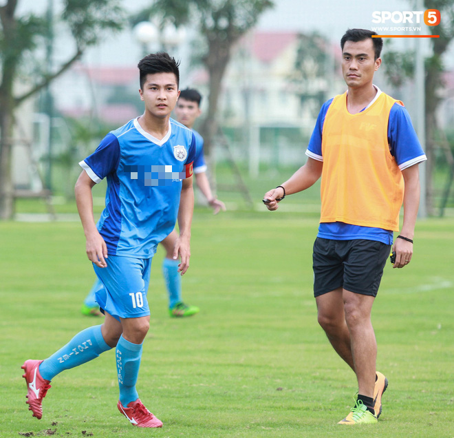 Cầu thủ Việt kiều Martin Lo: Phương án B lý tưởng thay thế Quang Hải ở U23 Việt Nam - Ảnh 1.
