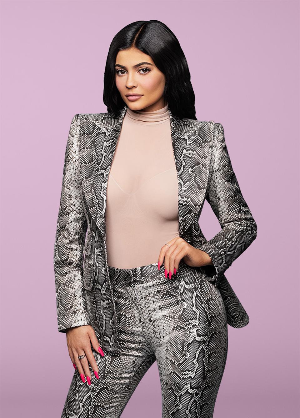 Hiệu ứng Kylie Jenner: Tạo trend đã đành, giờ đến Công nương Hoàng gia Anh bị ném đá vì nghi copy điều này của cô - Ảnh 4. Hiệu ứng Kylie Jenner: Tạo trend đã đành, giờ đến Công nương Hoàng gia Anh bị ném đá vì nghi copy điều này của cô - Ảnh 4.