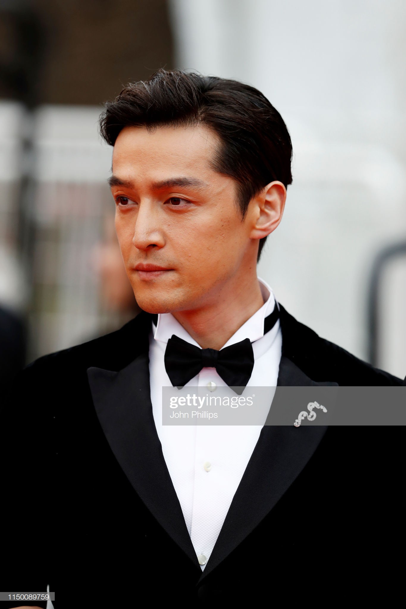 Thảm đỏ Cannes nhường spotlight cho Nick Jonas cung phụng Hoa hậu, Sui He gây sốc như không mặc gì - Ảnh 25. Thảm đỏ Cannes nhường spotlight cho Nick Jonas cung phụng Hoa hậu, Sui He gây sốc như không mặc gì - Ảnh 25.