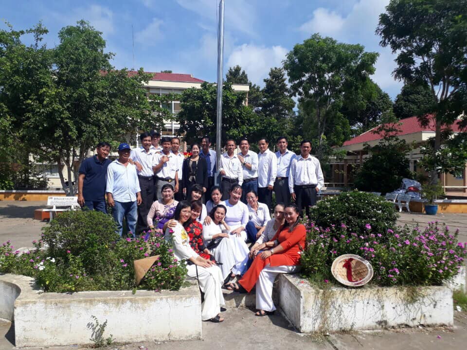 Lớp nhà người ta sau 24 năm ra trường đi họp không thiếu một ai, tất cả nhìn vào đây mà hổ thẹn đi - Ảnh 3. Lớp nhà người ta sau 24 năm ra trường đi họp không thiếu một ai, tất cả nhìn vào đây mà hổ thẹn đi - Ảnh 3.