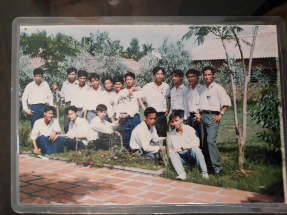 Lớp nhà người ta sau 24 năm ra trường đi họp không thiếu một ai, tất cả nhìn vào đây mà hổ thẹn đi - Ảnh 2. Lớp nhà người ta sau 24 năm ra trường đi họp không thiếu một ai, tất cả nhìn vào đây mà hổ thẹn đi - Ảnh 2.