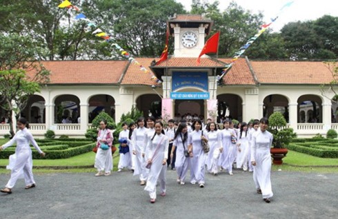 TPHCM: Tỷ lệ chọi vào Trường THPT chuyên Lê Hồng Phong cao ngất ngưởng - Ảnh 1.