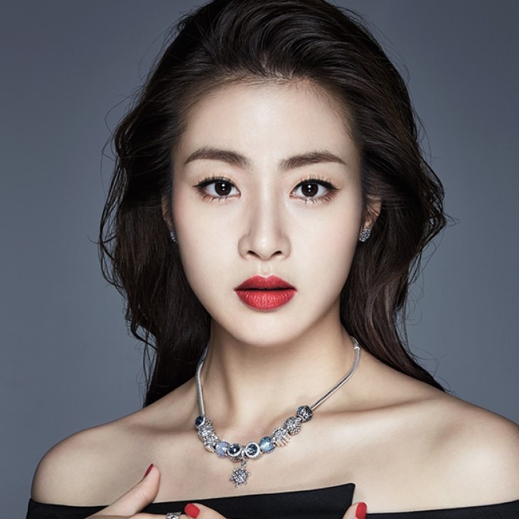 Điềm trùng hợp giữa 11 mỹ nhân Vườn sao băng và Dream High: Không đồi đời ngoạn mục thì cũng cặp kè đại gia - Ảnh 13. Điềm trùng hợp giữa 11 mỹ nhân Vườn sao băng và Dream High: Không đồi đời ngoạn mục thì cũng cặp kè đại gia - Ảnh 13.