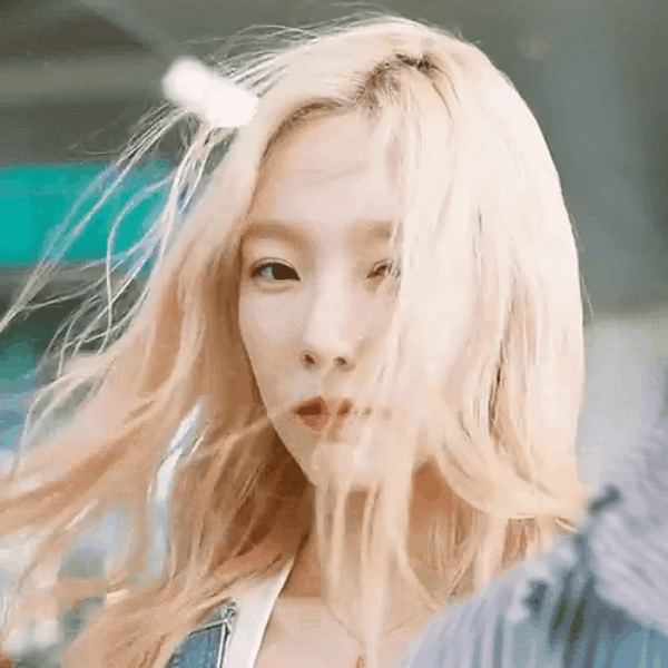 Sau khoảnh khắc bay tóc đẹp muốn gục ngã này, có lẽ Yoona sẽ phải nhường danh hiệu nữ thần cho Taeyeon - Ảnh 3.