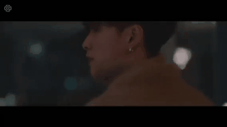 Giữa l&uacute;c fan nh&agrave; đang chiến nhau, Lay (EXO) tung ngay video thả th&iacute;nh cho m&agrave;n comeback trong tương lai gần - Ảnh 1.