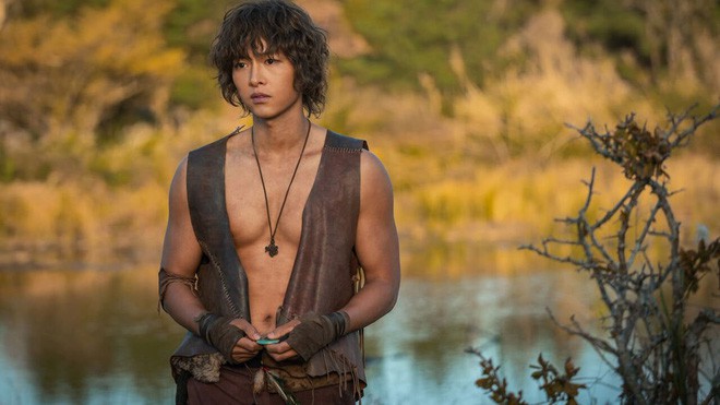 Trình liên tưởng vô cực của netizen:  Từ Song Joong Ki nhìn ra siêu sao vũ trụ HKT này! - Ảnh 7.