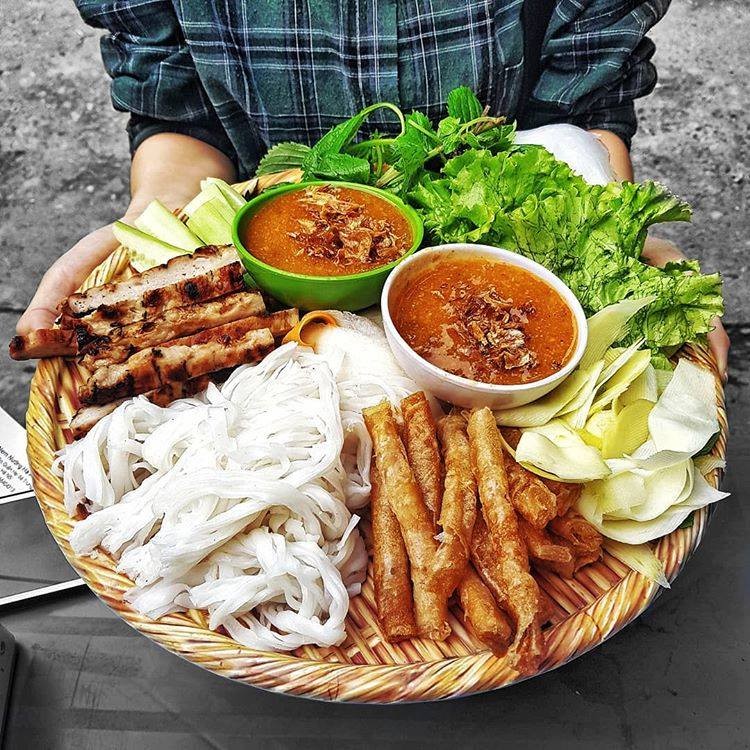 Top-15-quan-nem-nuong-Nha-Trang-ngon-nuc-tieng-o-Ha-Noi