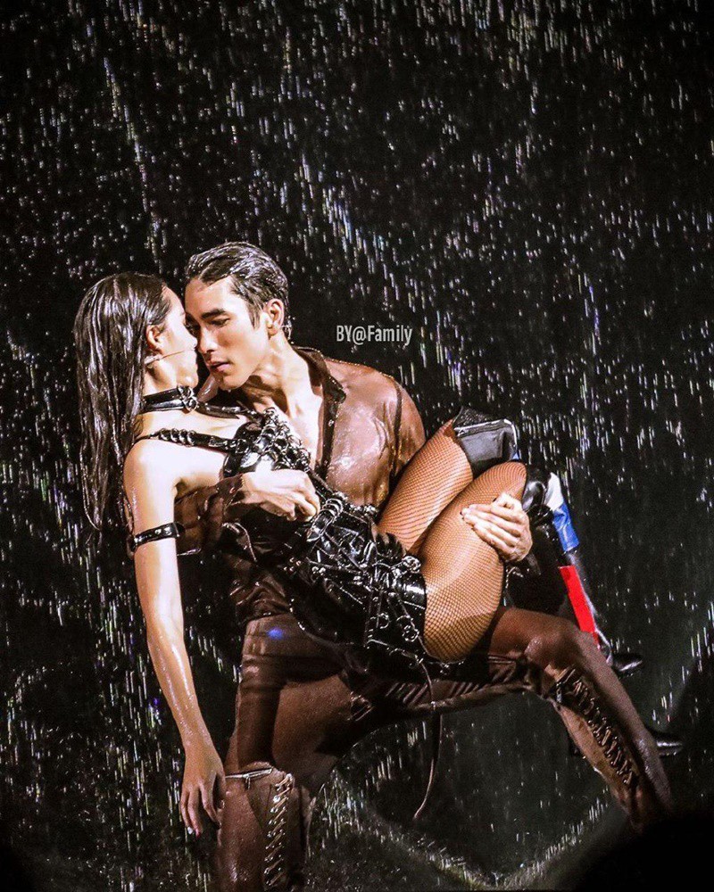 Cặp tiên đồng ngọc ngữ hot nhất Thái Lan Nadech - Yaya bị ném đá thậm tệ vì màn tương tác phản cảm nhức mắt - Ảnh 5. Cặp tiên đồng ngọc ngữ hot nhất Thái Lan Nadech - Yaya bị ném đá thậm tệ vì màn tương tác phản cảm nhức mắt - Ảnh 5.