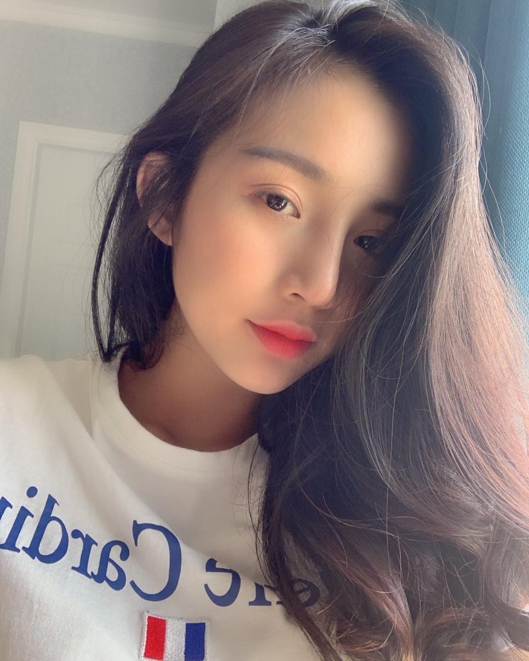Thành viên mới của hội girl xinh Việt lên báo nước ngoài: Cười siêu đẹp, body siêu hot - Ảnh 2. Thành viên mới của hội girl xinh Việt lên báo nước ngoài: Cười siêu đẹp, body siêu hot - Ảnh 2.