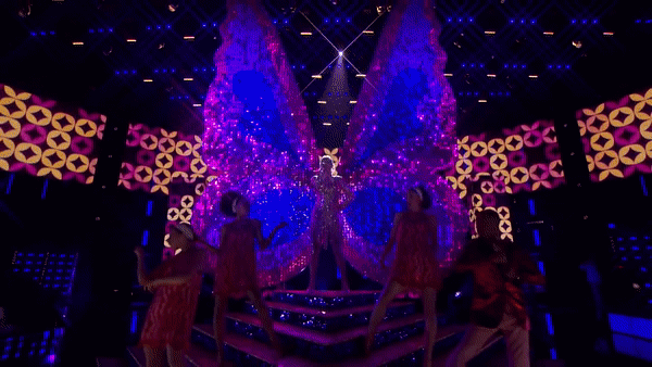 Chung kết The Voice Mỹ: Taylor Swift đem bướm khổng lồ lên sân khấu, Quán quân mùa 16 chính thức lộ diện - Ảnh 2.