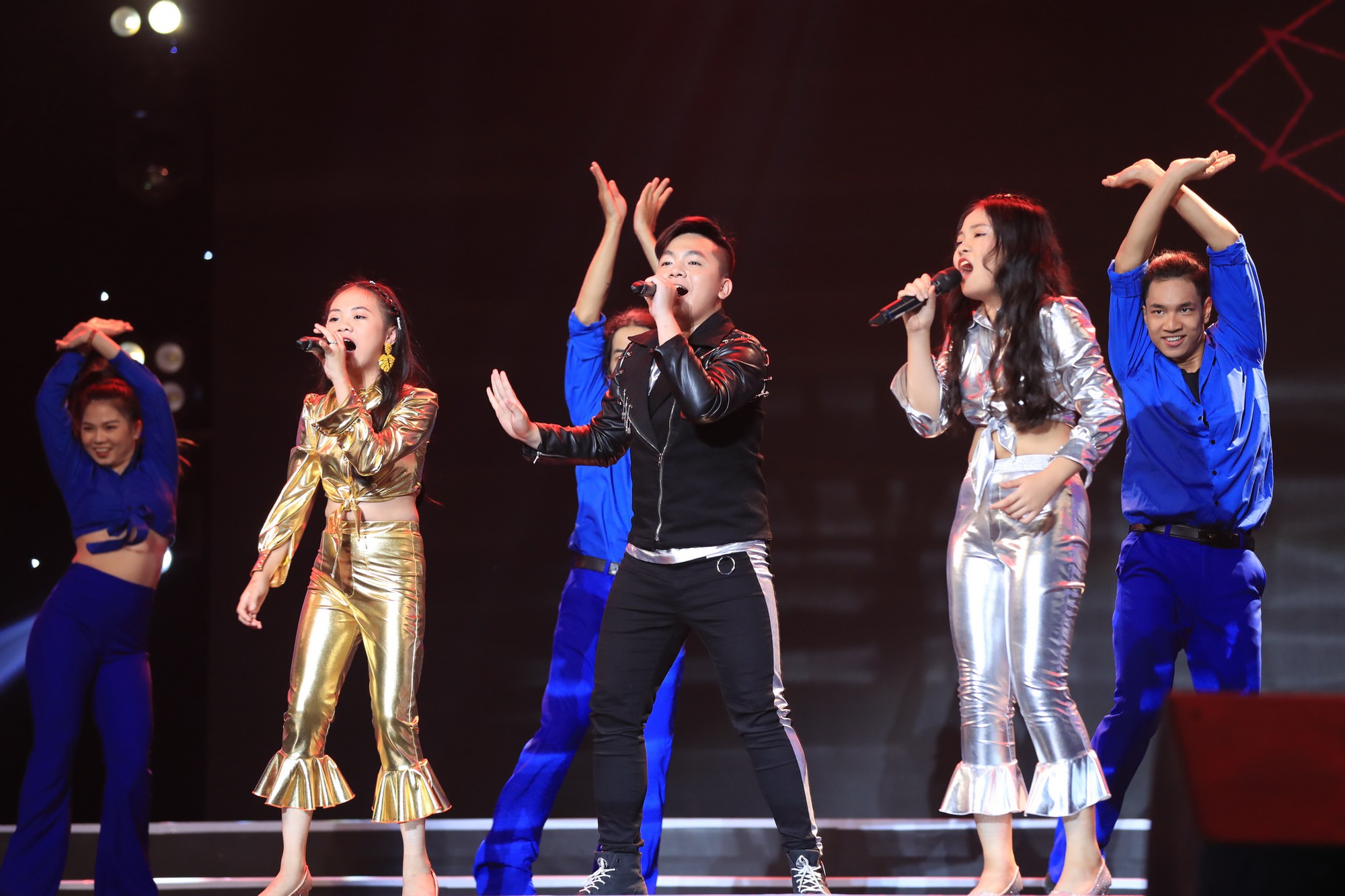 Tuyệt đỉnh song ca nhí 2019 kết thúc với chiến thắng của đội Hồ Việt Trung - Diệu Nhi - Ảnh 11. Tuyệt đỉnh song ca nhí 2019 kết thúc với chiến thắng của đội Hồ Việt Trung - Diệu Nhi - Ảnh 11.