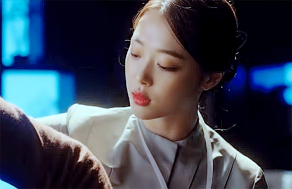 Đăng ảnh vừa cười vừa hộc m&aacute;u mồm l&ecirc;n Instagram, chuyện g&igrave; đang xảy ra với Sulli vậy? - Ảnh 5.